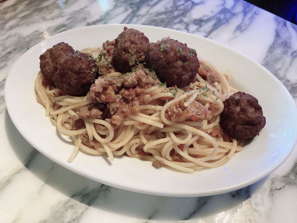 牛タンが彩る東北食文化の進化贅沢と健康を届ける新定番ギフト